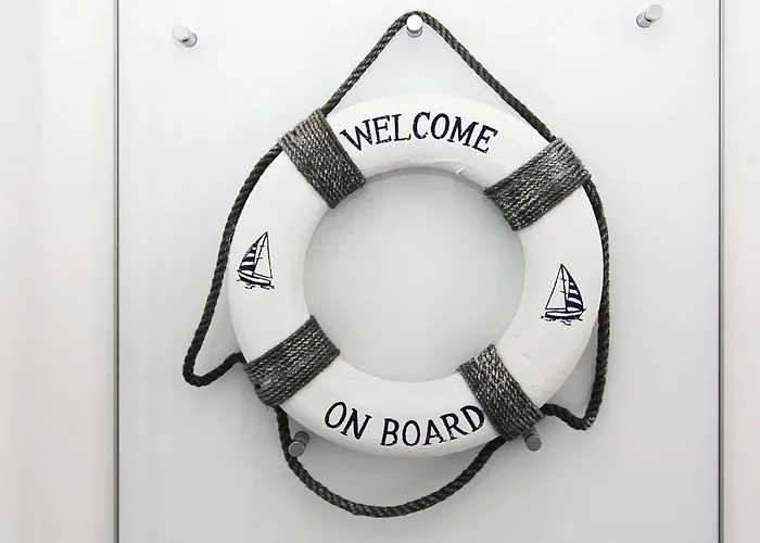 Am Yachthafen In